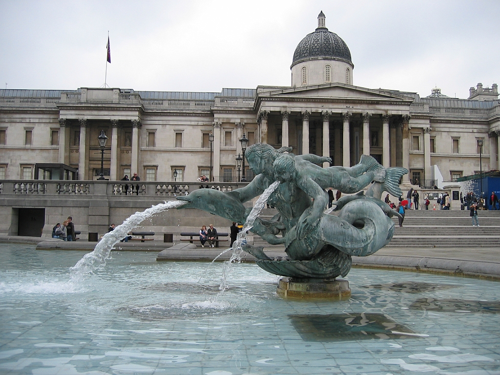 013 Trafalgar Square - National Gallery.jpg